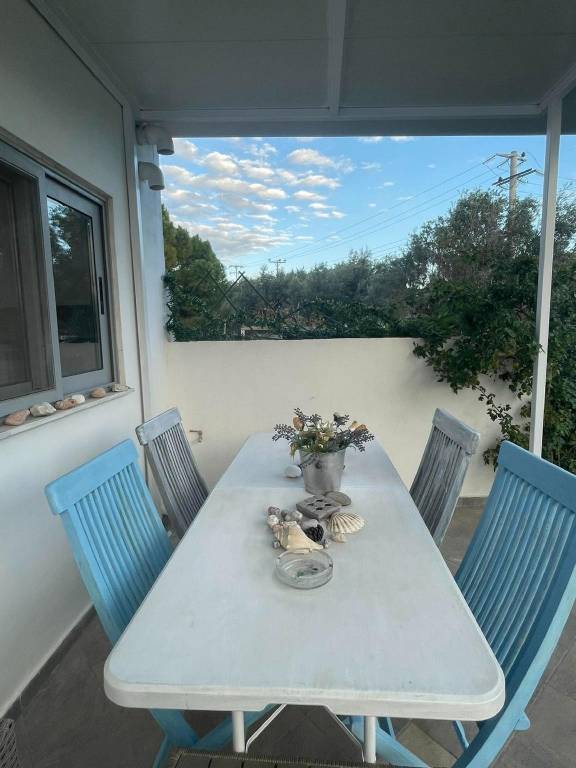 Vacation home with patio & garden — photo 5