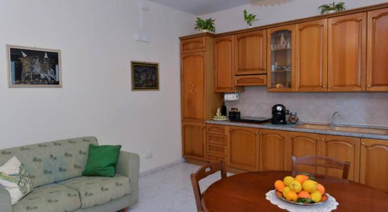 Apartment with 2 rooms for 4 persons — photo 3