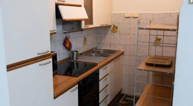 Apartment with 1 room for 4 persons — photo 3