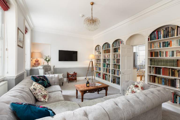 Rental apartment | Next to Roman Baths | Perfect for remote work in Bath