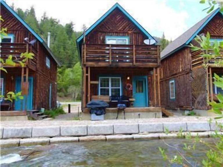Cabin Red River
