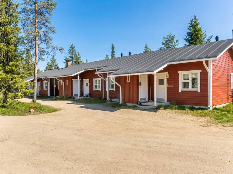 Vacation home with sauna & patio in Saariselkä