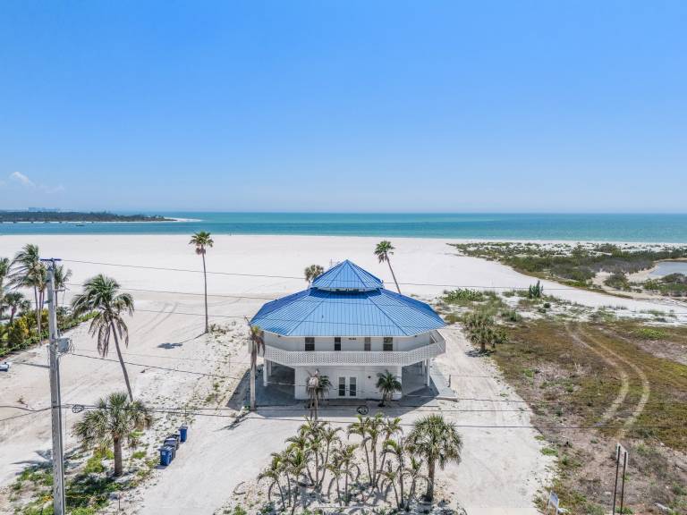 Breathtaking, Expansive Gulf views, Steps to the Beach - Beach Sanctuary - Roelens — photo 5