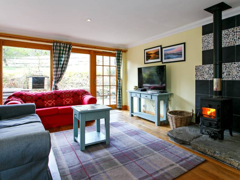 Cottage with garden & barbeque — photo 3