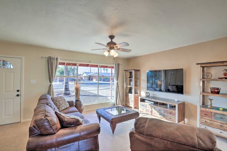 Tucson Home w Patio & Games 1 Mi to Park Place