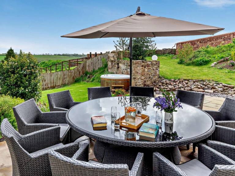Fully equipped wonderful cottage with jacuzzi & garden | Pets allowed — photo 4