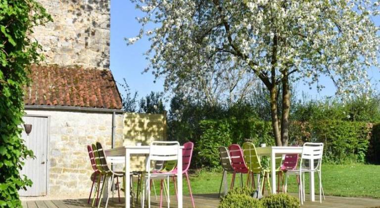 Vacation home with barbeque, patio & yard in Dinant