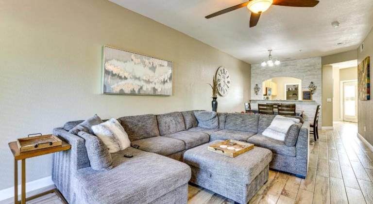 Wonderful rental apartment with pool & hot tub | Suitable for remote work | Pet-friendly — photo 2