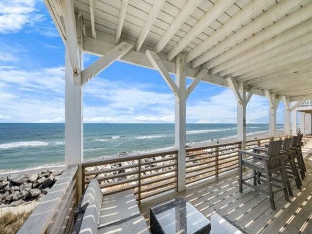 A Shore Thing 2 - OCEANFRONT and PET FRIENDLY home - see the sunrise, hear the waves, feel the breeze - large oceanfront balcony in Carolina Beach, NC