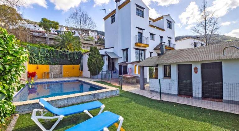 Vacation home with garden, patio & grill in Ronda