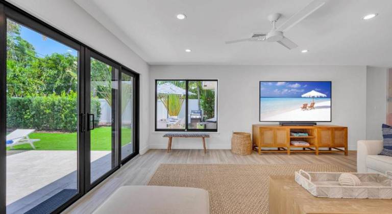 Charming vacation home with pool | Dogs allowed — photo 2