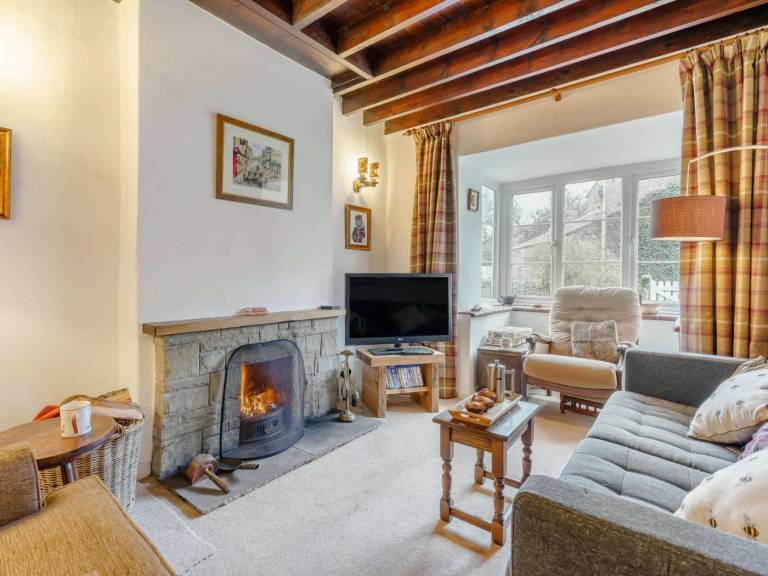 Fully equipped charming cottage with yard | Pets are welcome — photo 2
