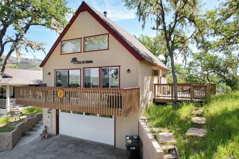 Cabin Lake Nacimiento