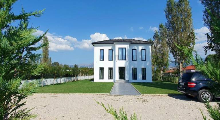 Nerium Garden Inn Tirana Airport in Durrës