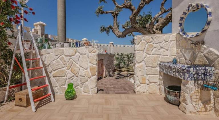 House with hot tub, pool & garden — photo 5
