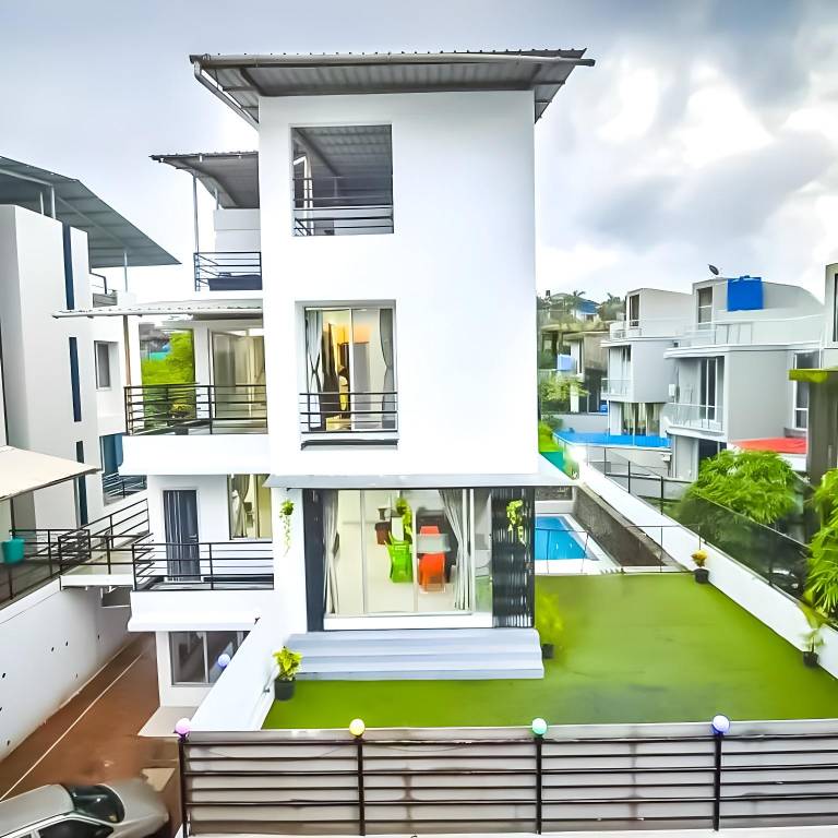 Villa with pool & yard | Good for workation | Pets allowed in Khandala