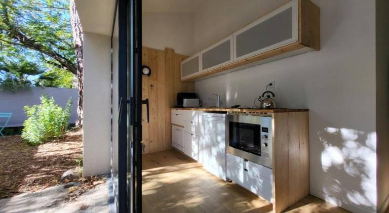 Fully equipped house with private pool, barbecue & garden | Pets allowed — photo 3