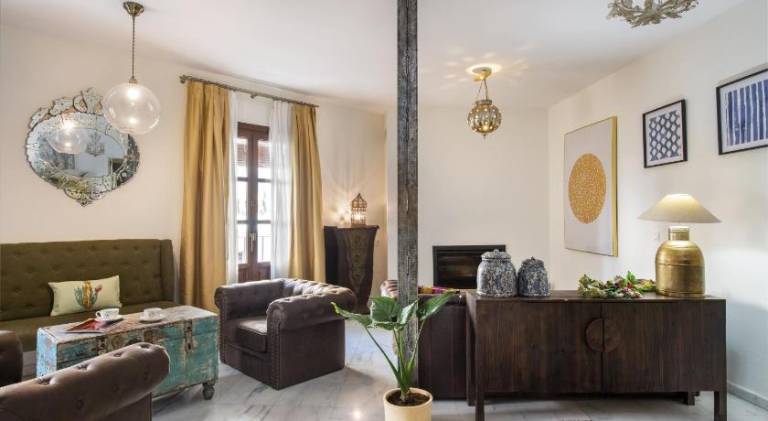 Ample apartment with patio | Next to Metropol Parasol | Pets are welcome — photo 3