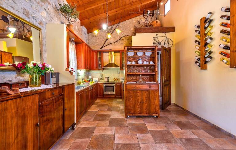 Asteri Villa - Traditional Elegant Villa — photo 3
