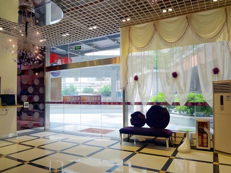 V8 Hotel Xi Cun Branch — photo 2
