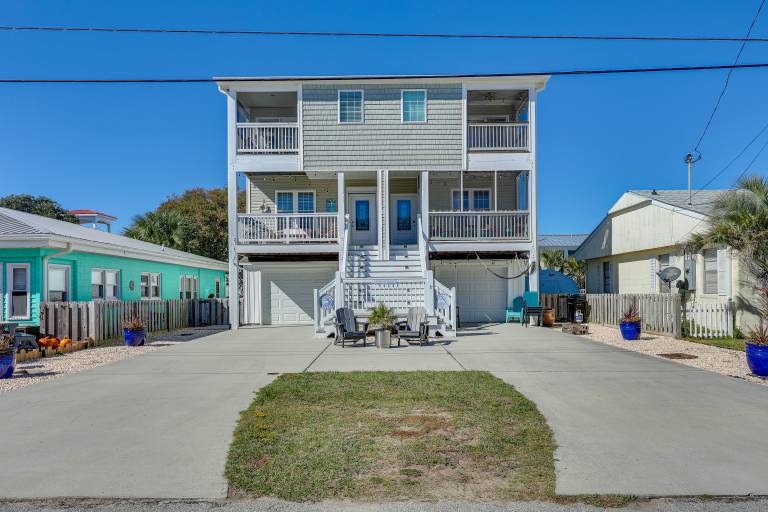 Townhome w/ 2 Decks: Walk to Ocean! — photo 3