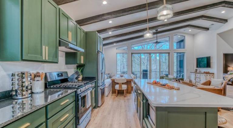 Vacation home with hot tub | Perfect for remote work | Pets are welcome — photo 3