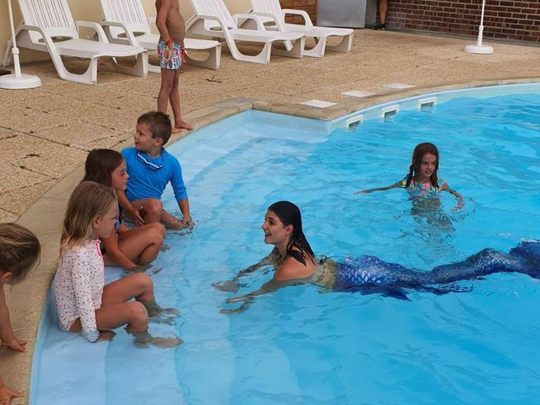 Pleasant mobile home with pool | Pets are welcome — photo 5