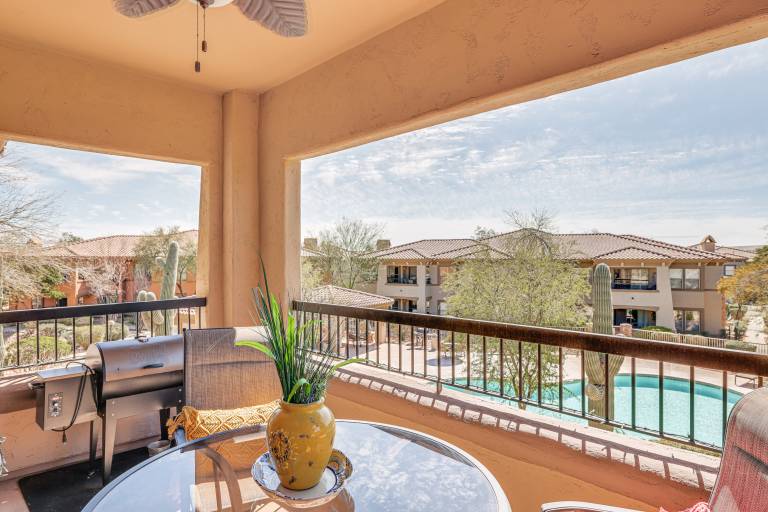 Quiet Condo w Pool Access 4 Mi to TPC Scottsdale