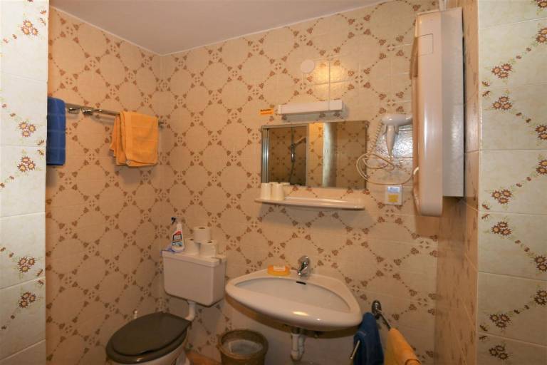 Rental apartment with pool — photo 5