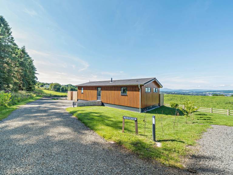 Cottage with barbeque, hot tub & garden | Sea view — photo 5