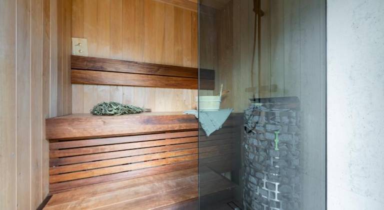 Vacation home with sauna & terrace — photo 4