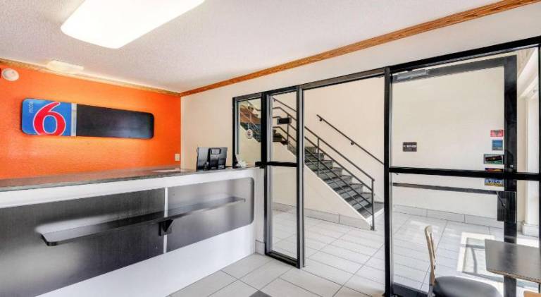 Motel 6 Wichita, KS — photo 2