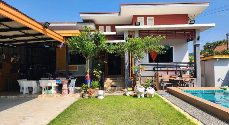 Villa with pool in Sattahip
