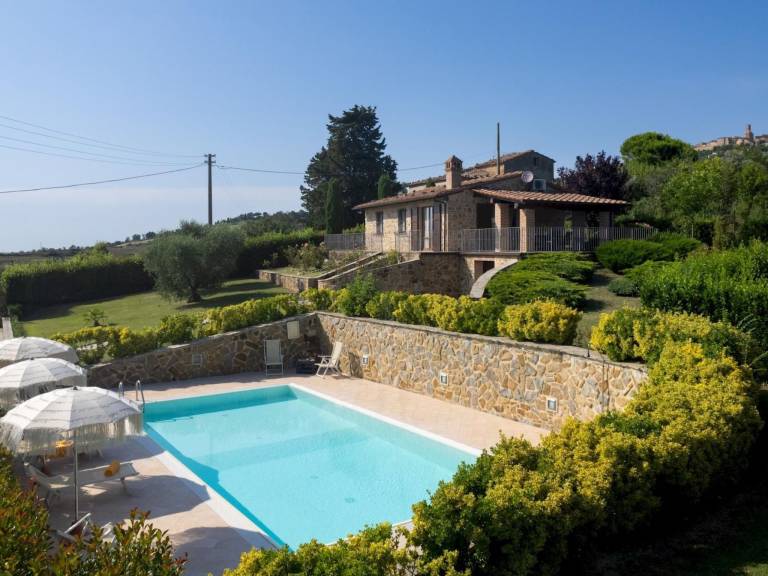 House with terrace, private pool & grill — photo 2