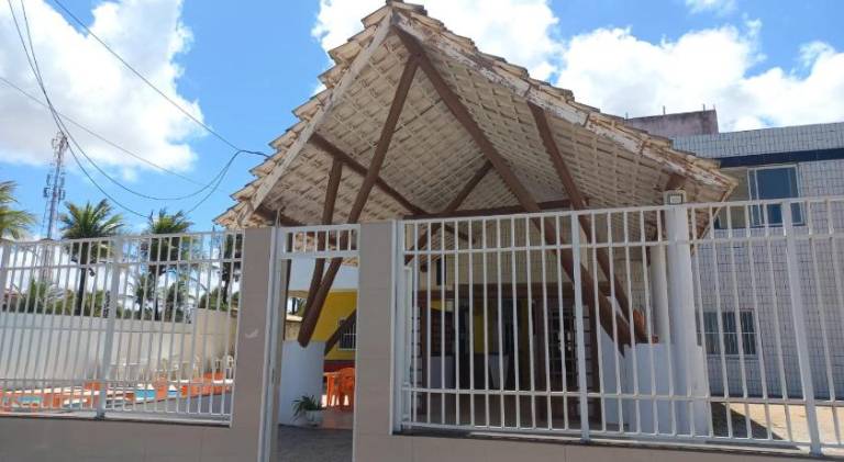 Holiday apartment with pool | Next to the beach | Pets are welcome in Caucaia