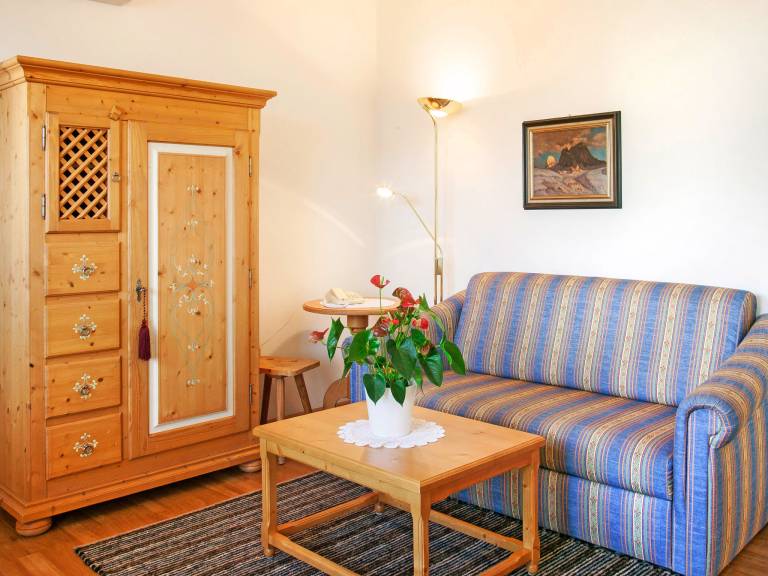 Holiday apartment with sauna, pool & hot tub | Mountain view — photo 4
