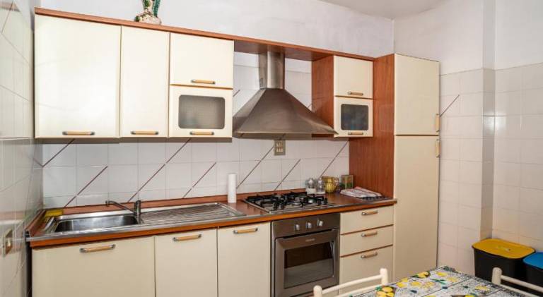 Holiday apartment with 3 rooms for 6 persons — photo 4