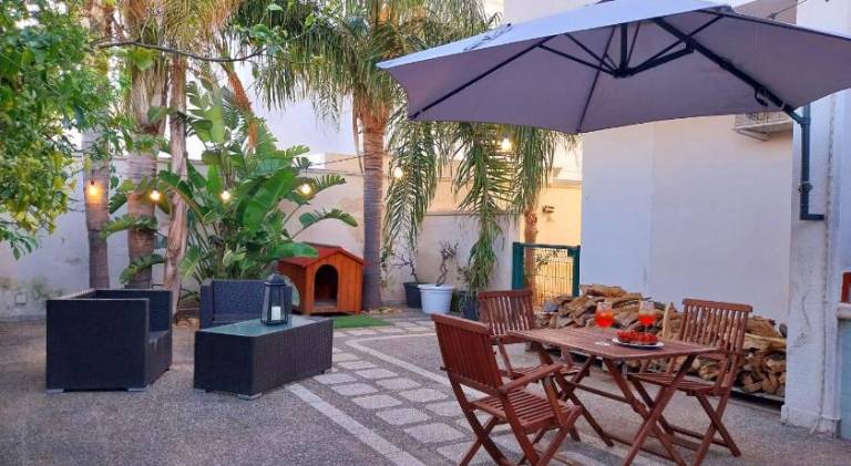 Holiday apartment with patio & garden in Porto Cesareo