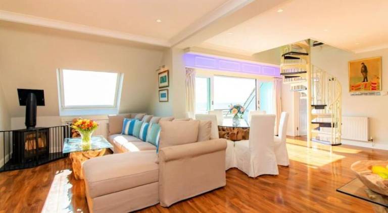 The luxury Beach property - Oceanbreeze — photo 2