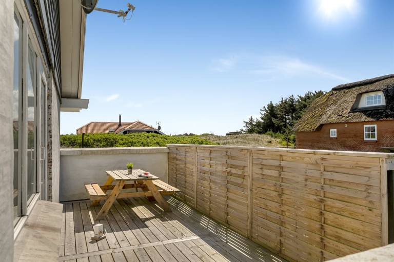 Vacation home with patio, hot tub & sauna — photo 3
