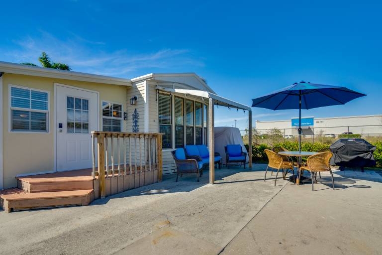 Relax Poolside: Couples Retreat 3 Mi to Gulf! in Fort Myers Beach, FL