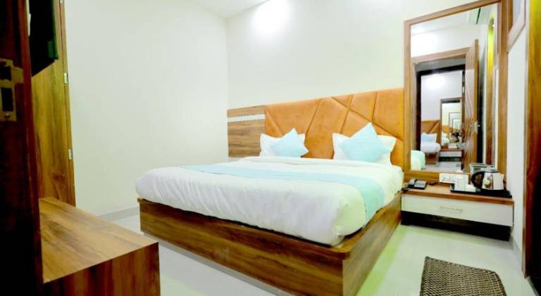 HOTEL VISHAL PALACE in Agra