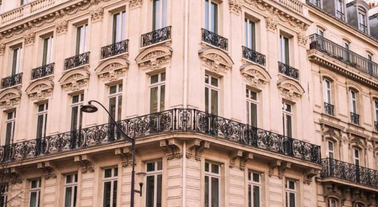Hotel Aventure in Courbevoie