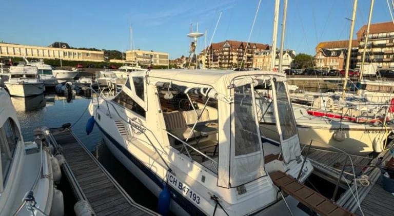 Le duplex des Marinas, dog friendly & parking inclus, 1m90 sous plafond in Touques