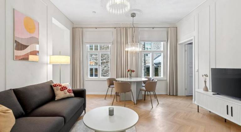 Holiday apartment with yard — photo 2