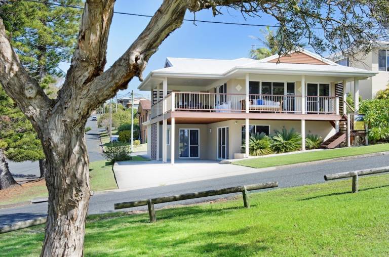 House Lake Cathie
