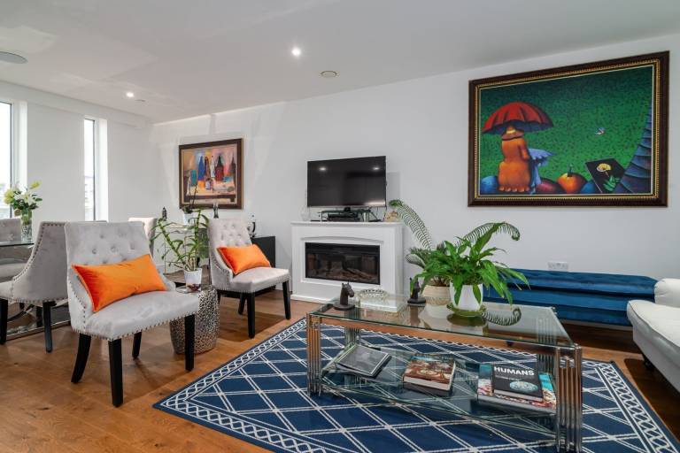Apartment Ealing