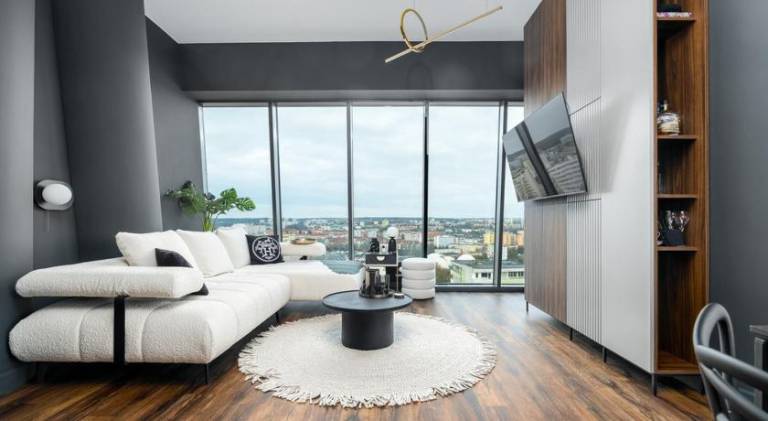Apartment with jacuzzi & pool | Pet-friendly — photo 2