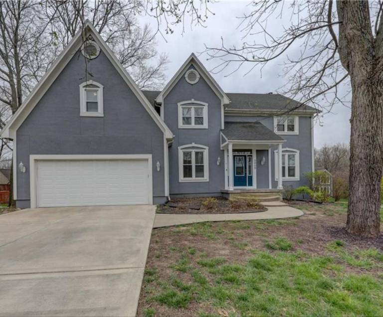 House Brittany Pointe