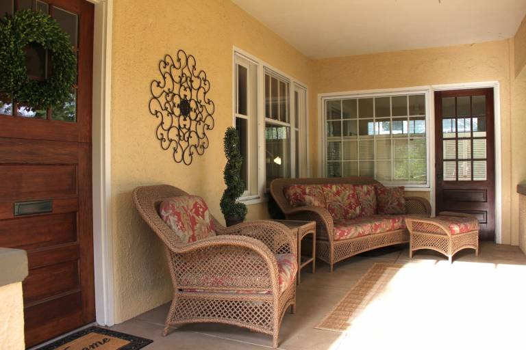 Bring the WHOLE Family: Pet & Family-Friendly Craftsman, central COS — photo 4